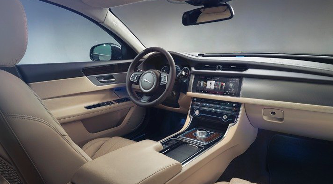 Jaguar XF 2016 interior and dashboard