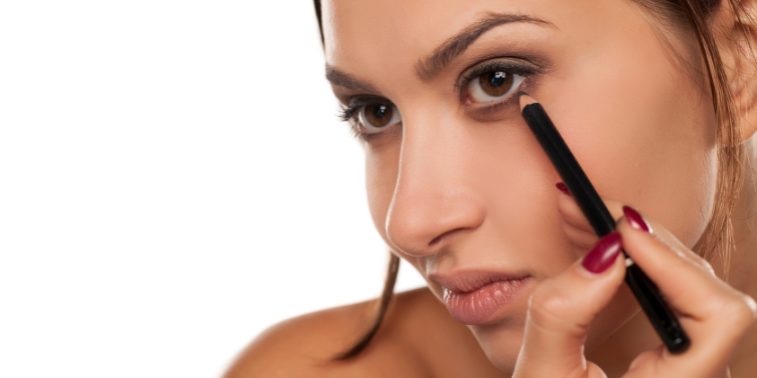 Wondering About Kajal Or Eyeliner Which Is Better? Let’s Find Out