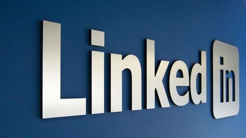 LinkedIn Enables Freelancers To Show Credibility Features On Service Pages